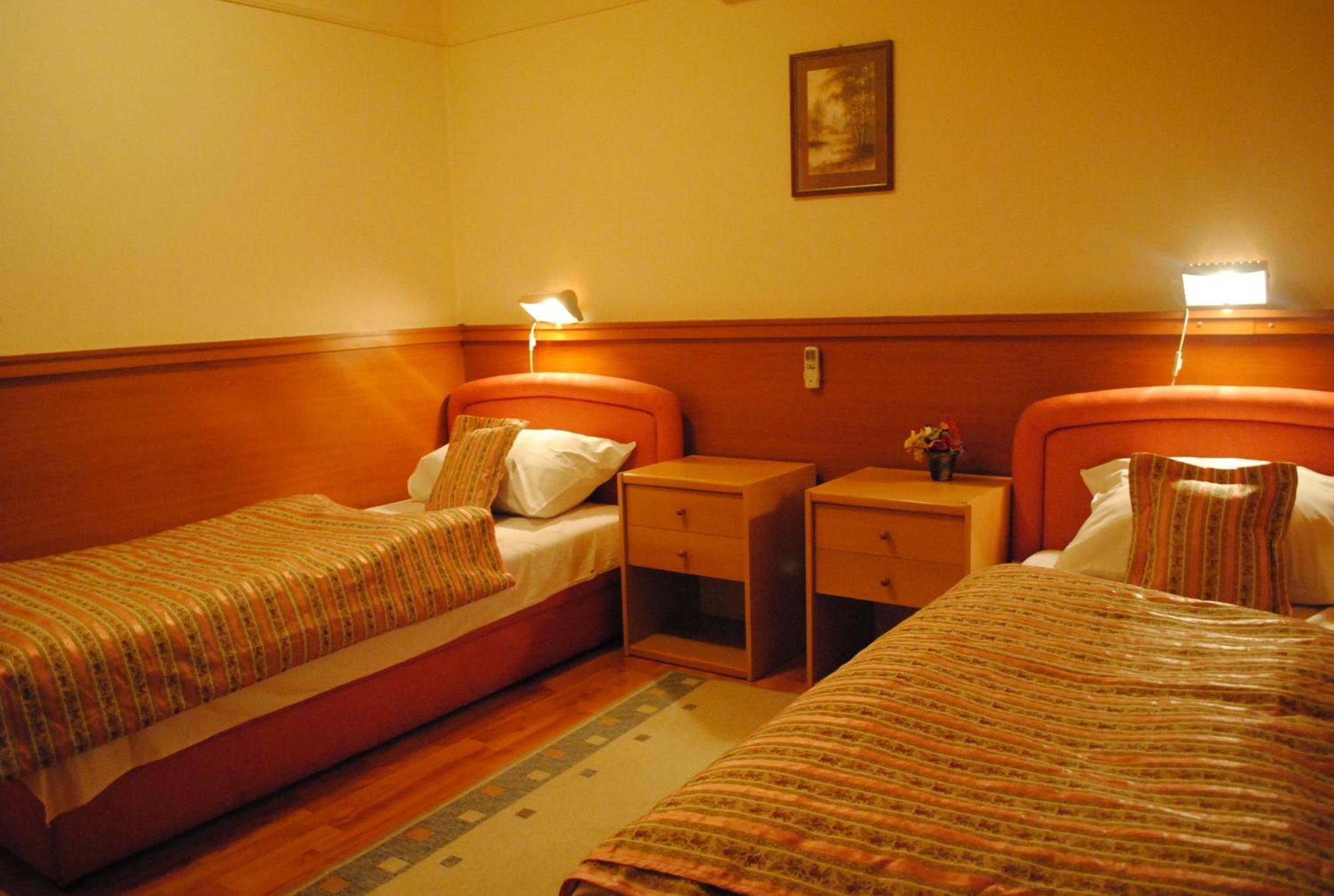 Motel Kiwi Grude ห้อง รูปภาพ