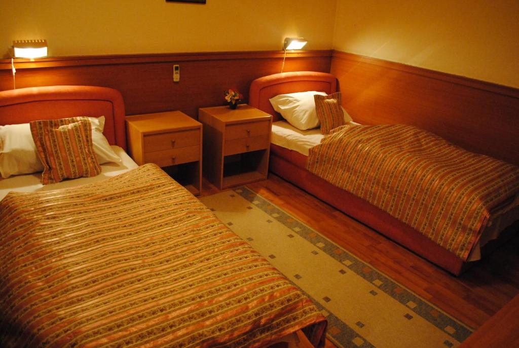 Motel Kiwi Grude ห้อง รูปภาพ